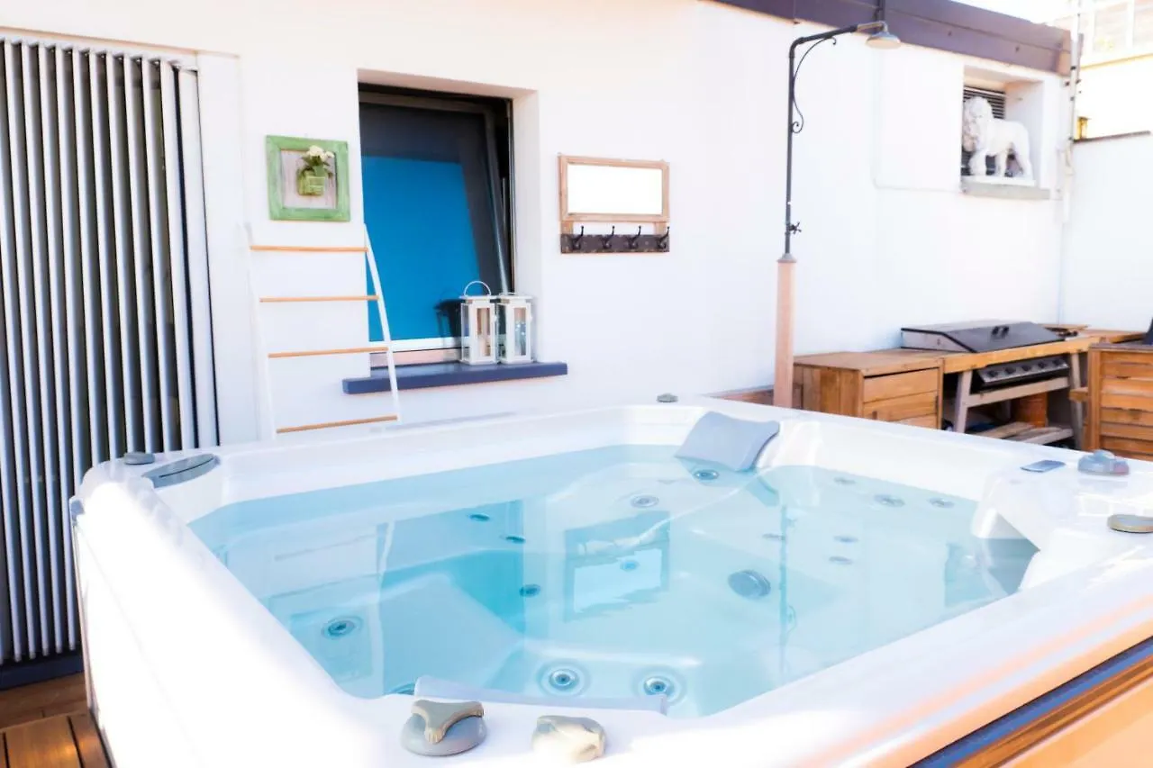 The Italian Job - Jacuzzi Penthouse Hotel Bolonha